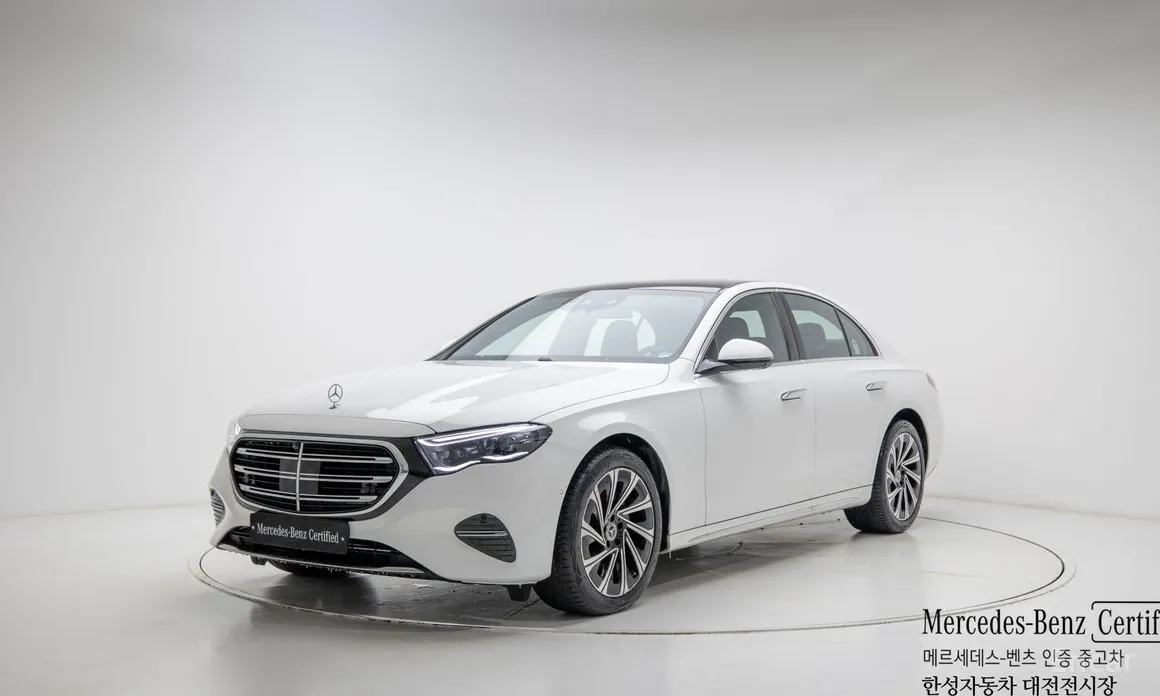 Mercedes-Benz E-Class 2024 E300 4MATIC Exclusive