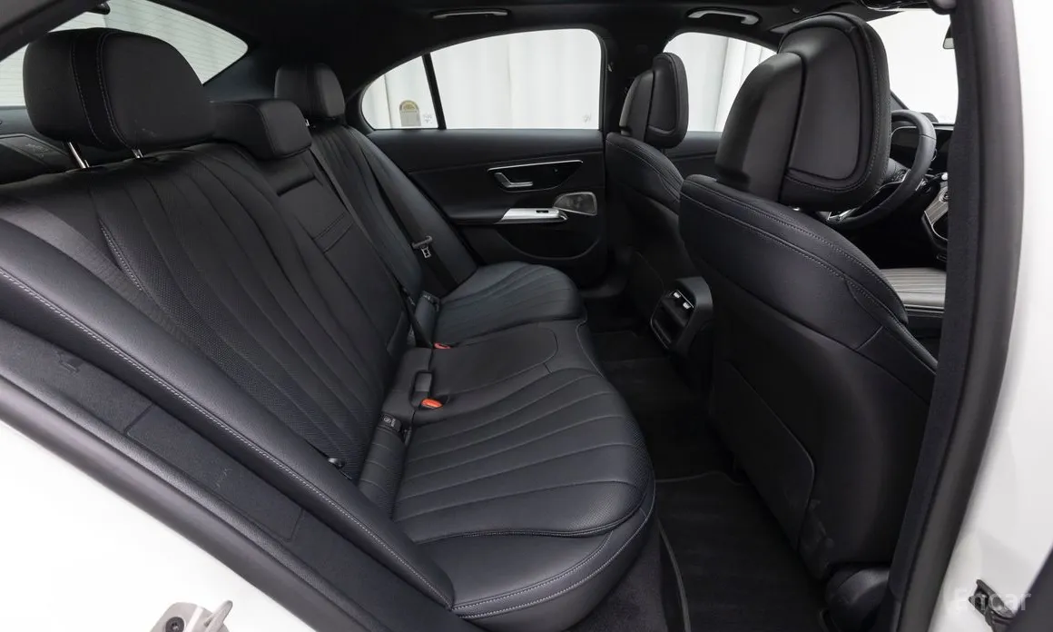 Mercedes-Benz E-Class 2024 E300 4MATIC Exclusive