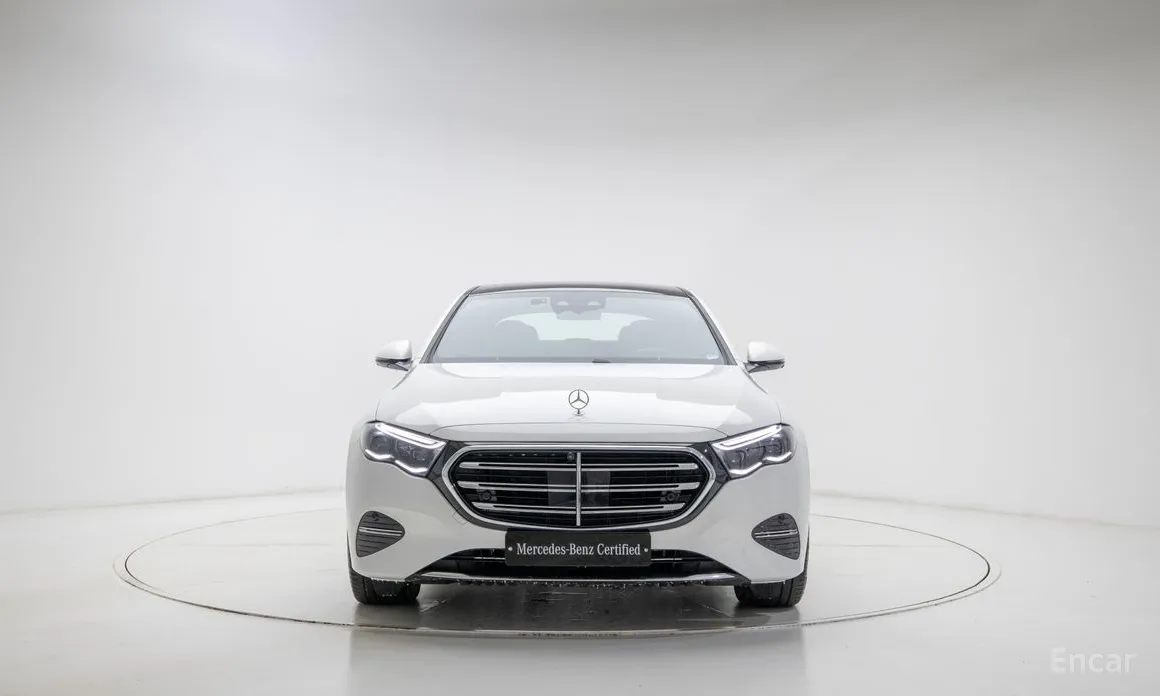 Mercedes-Benz E-Class 2024 E300 4MATIC Exclusive