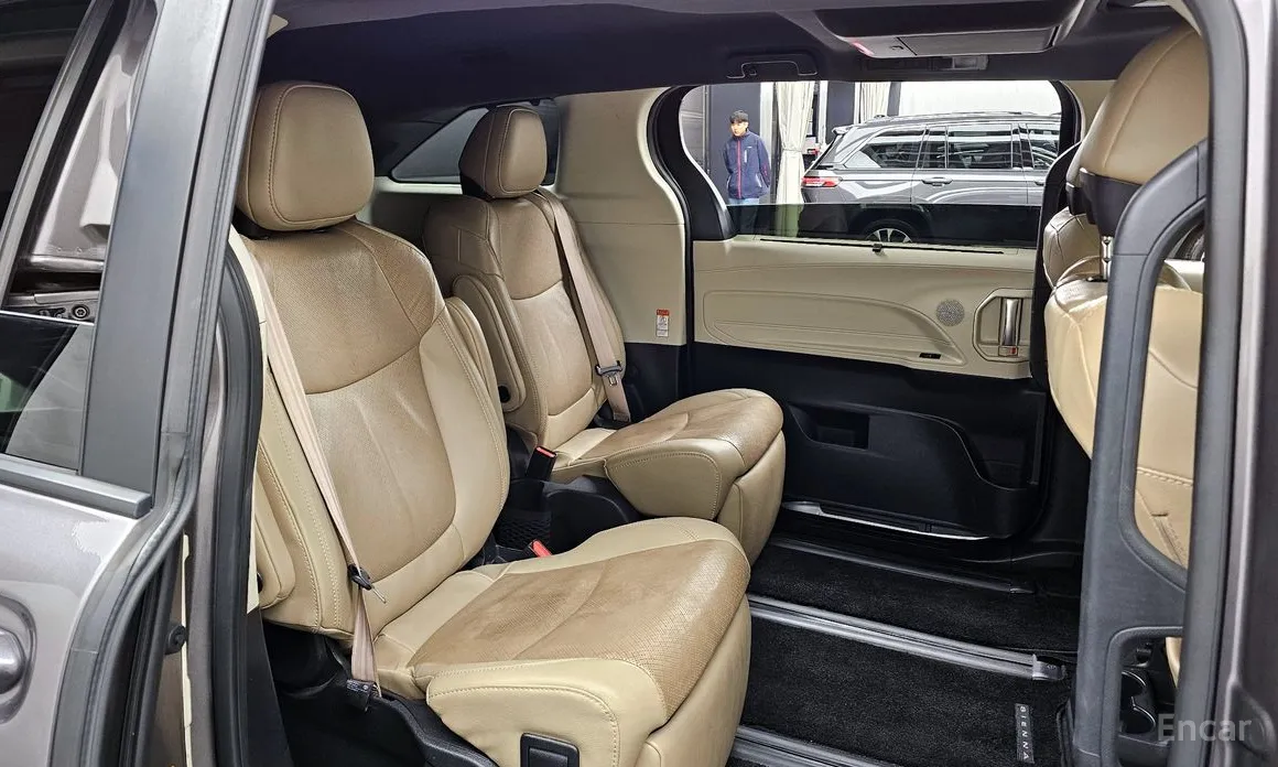 Toyota Sienna 2020 2.5 Hybrid 2WD