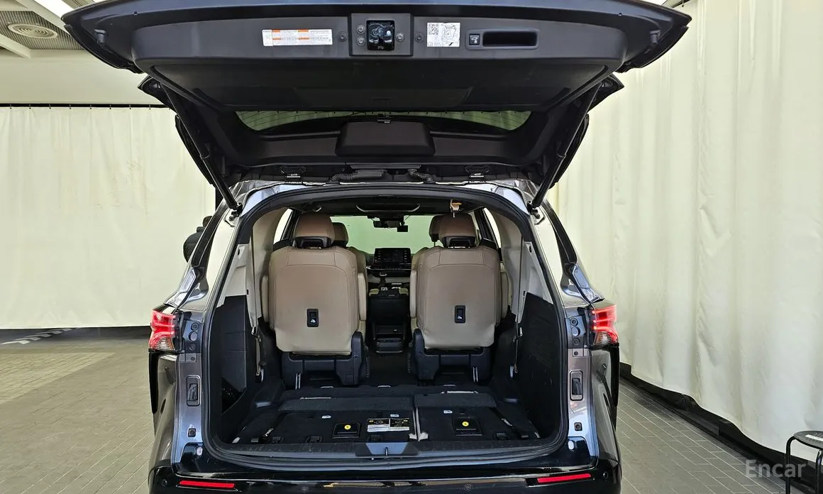 Toyota Sienna 2020 2.5 Hybrid 2WD