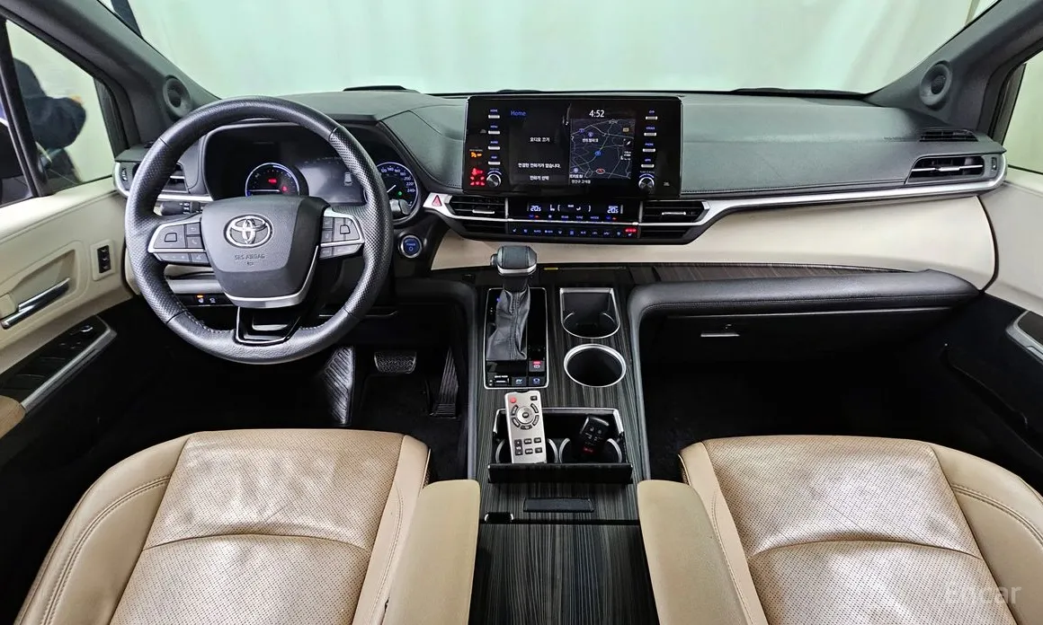 Toyota Sienna 2020 2.5 Hybrid 2WD