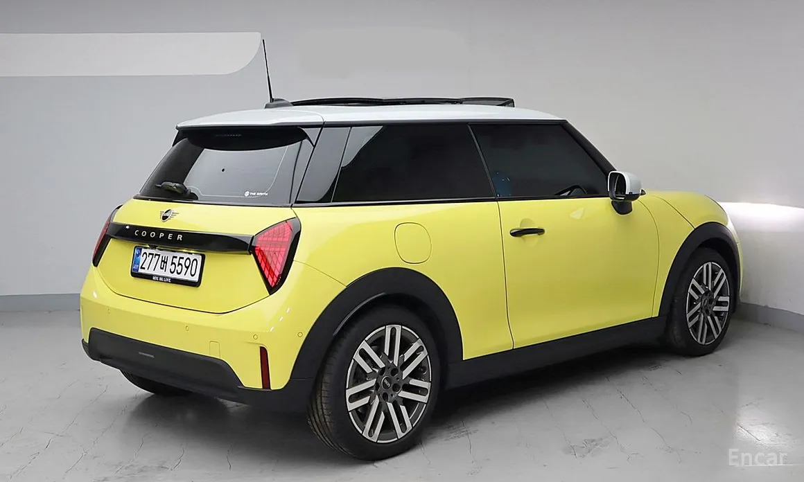 Mini Cooper 2024 Classic