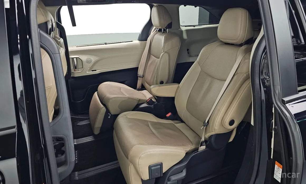 Toyota Sienna 2020 2.5 Hybrid 2WD