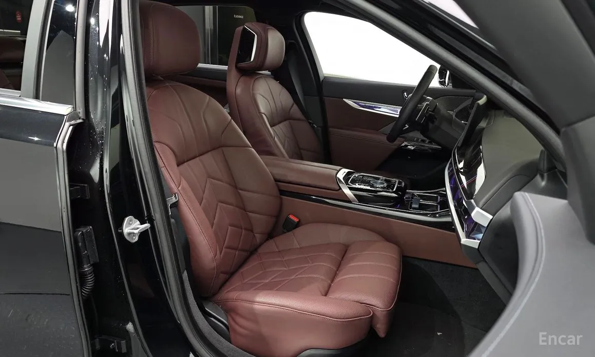 BMW 7 Series 2022 740d xDrive M Sport