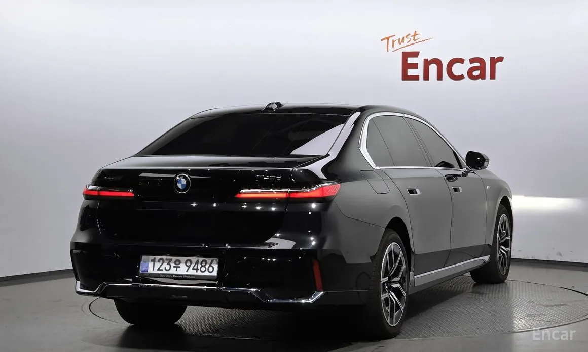 BMW 7 Series 2022 740d xDrive M Sport