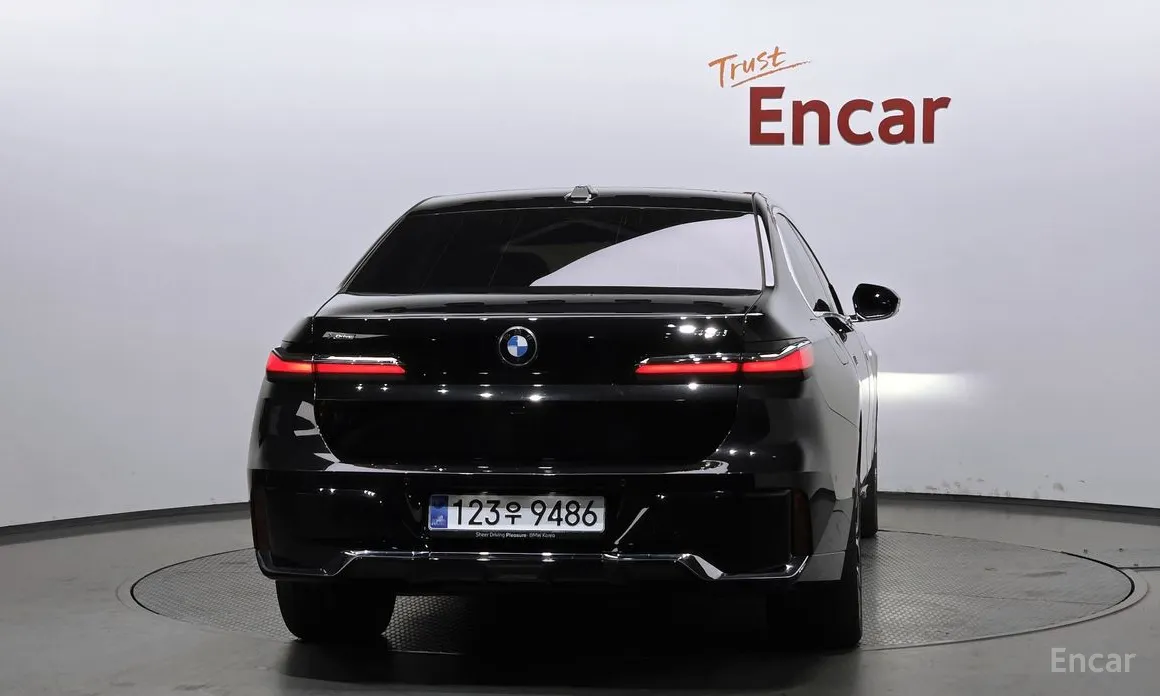 BMW 7 Series 2022 740d xDrive M Sport