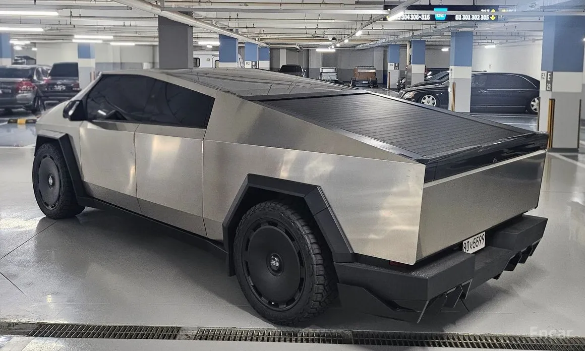Tesla Cybertruck 2023 AWD
