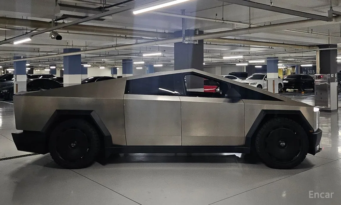 Tesla Cybertruck 2023 AWD