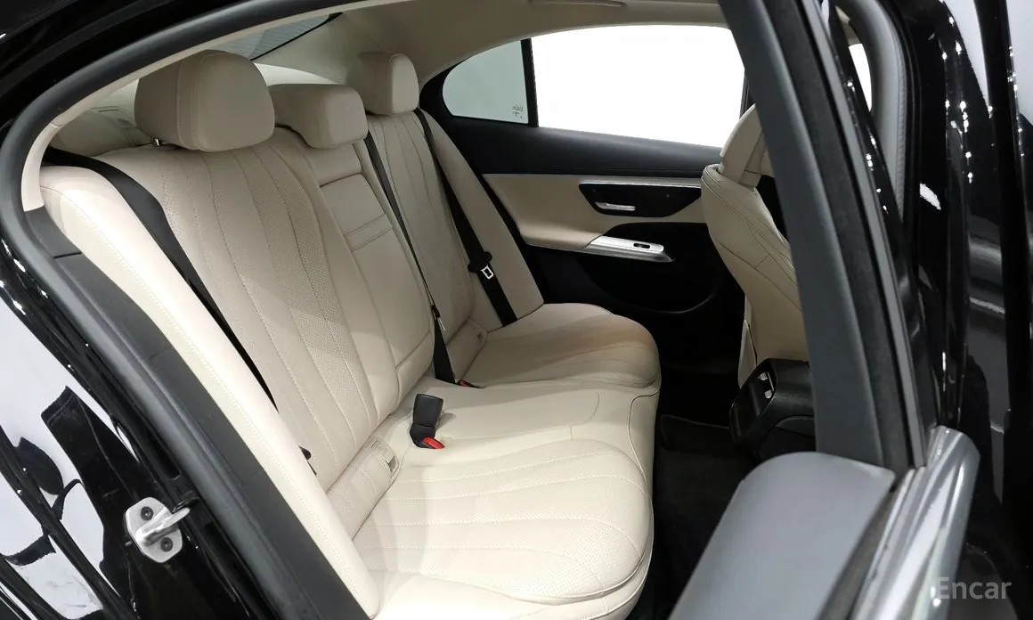 Mercedes-Benz E-Class 2024 E200 Avantgarde