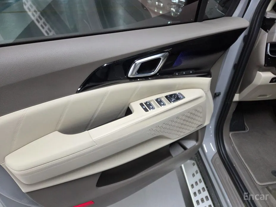 Kia Carnival 2023 HEV 9seater Gravity