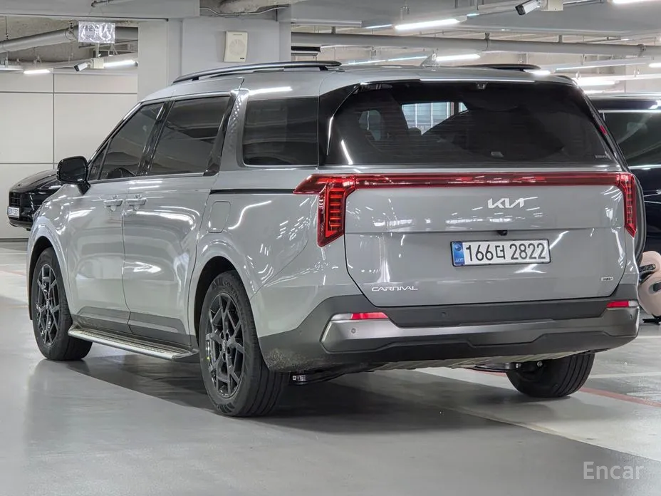 Kia Carnival 2023 HEV 9seater Gravity