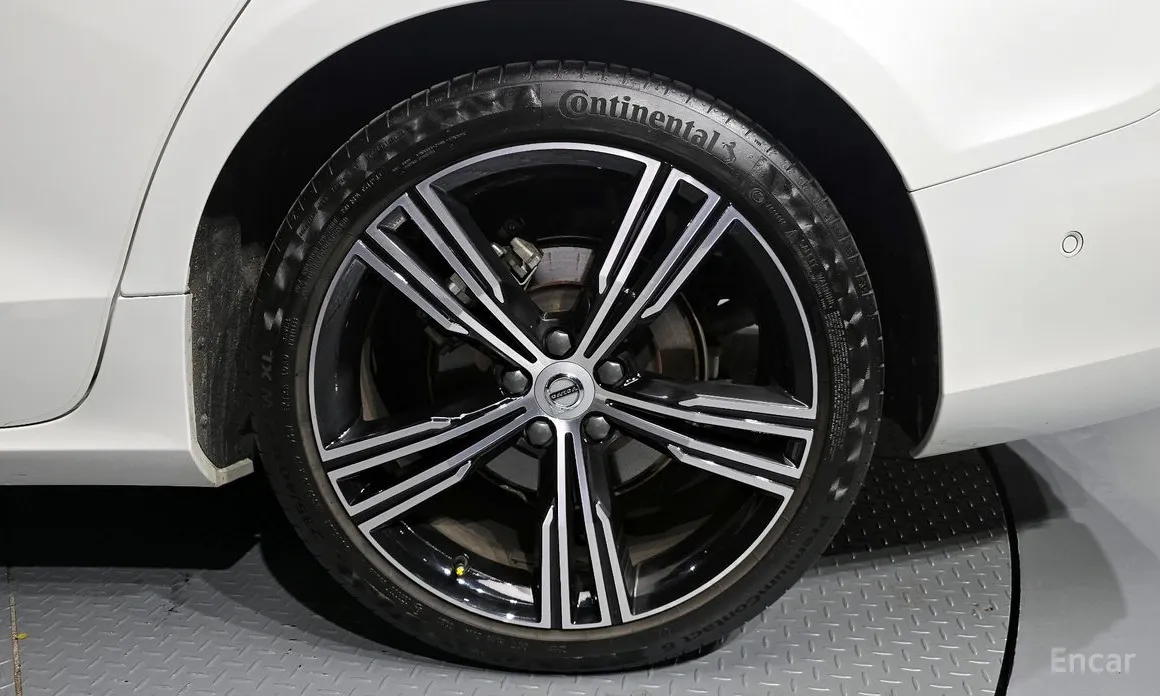 Volvo S60 2019 B5 Inscription