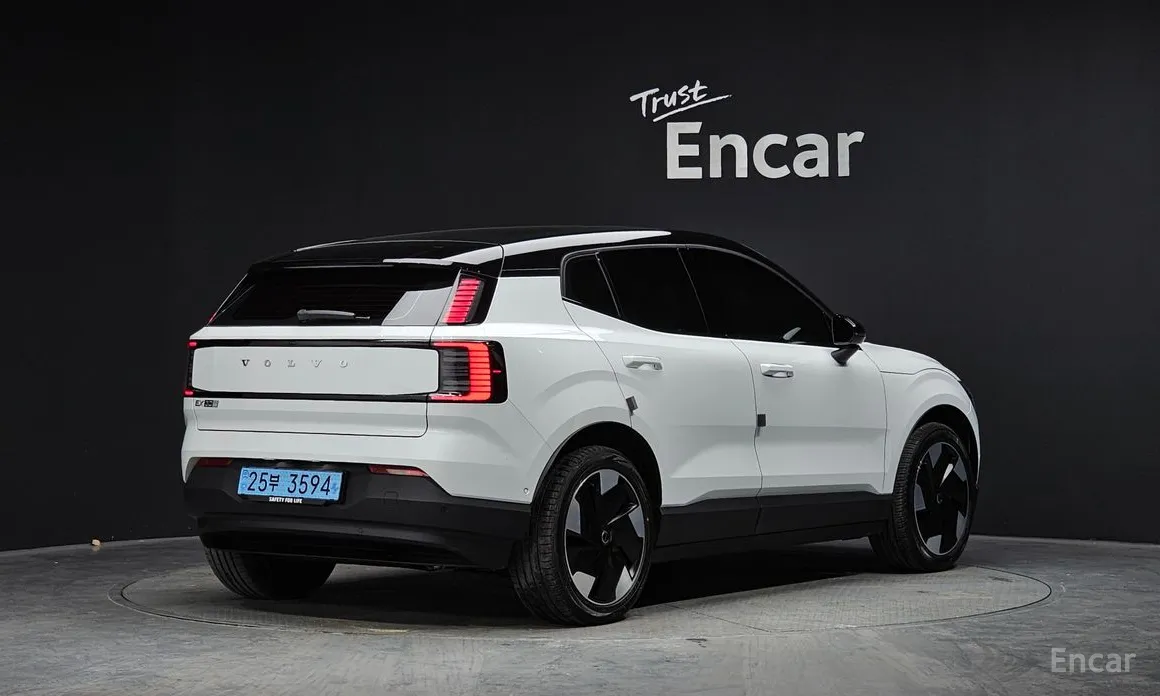 Volvo EX30 2024 Ultra