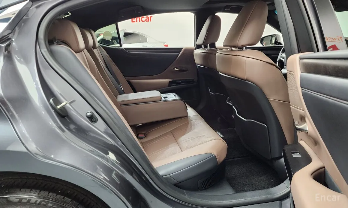 Lexus ES 2018 Luxury Plus