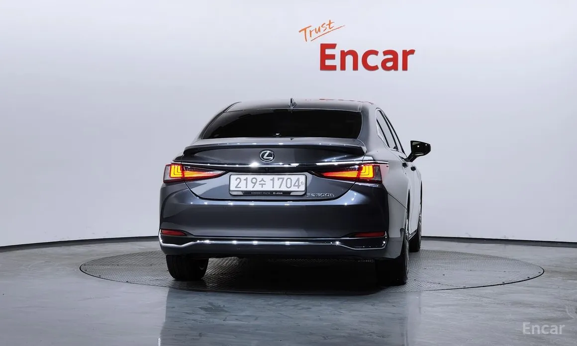 Lexus ES 2018 Luxury Plus