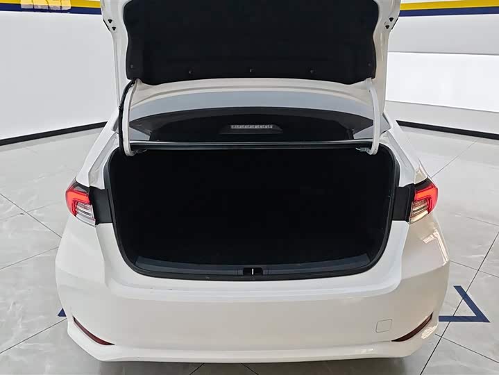 Toyota Corolla 2024 2024款 1.8L 智能电混双擎 先锋版