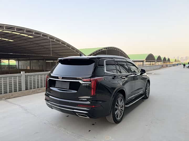Cadillac XT6 2022 2022款 2.0T 六座四驱豪华型