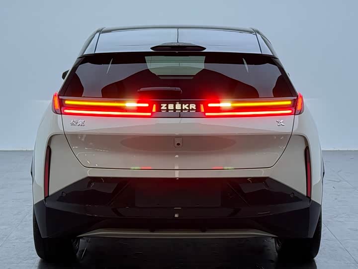 Zeekr X 2025 2025款 四座后驱魔方版