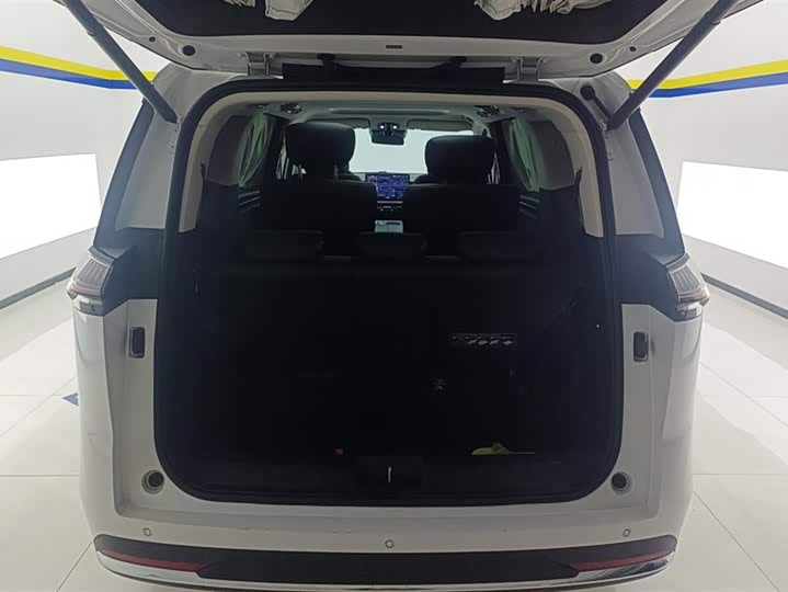 GAC Trumpchi E8 2024 2024款 荣耀系列 2.0L 荣耀版