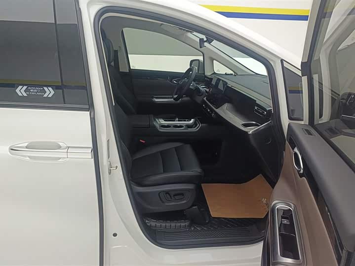 GAC Trumpchi E8 2024 2024款 荣耀系列 2.0L 荣耀版