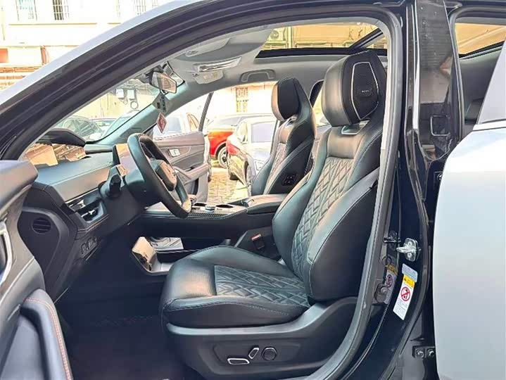 Changan UNI-K Hybrid 2022 2022款 蓝鲸iDD 130km 1.5T 尊贵型