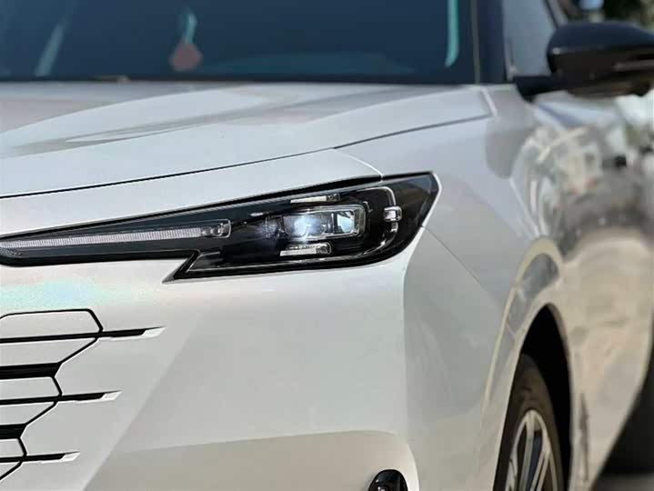 Changan UNI-K Hybrid 2022 2022款 蓝鲸iDD 130km 1.5T 尊贵型