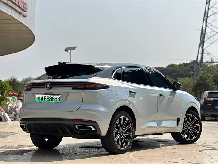 Changan UNI-K Hybrid 2022 2022款 蓝鲸iDD 130km 1.5T 尊贵型
