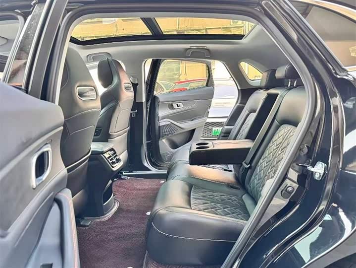 Changan UNI-K Hybrid 2022 2022款 蓝鲸iDD 130km 1.5T 尊贵型