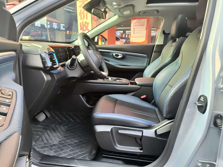 GAC Trumpchi GS3 2023 2023款 影速 270T 劲享版