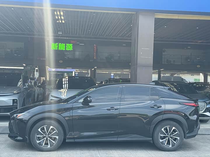 Lexus RZ 2023 2023款 450e 四驱纵享版