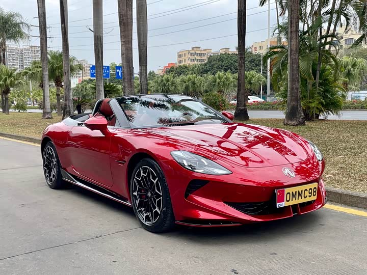 MG Motor Cyberster 2024 2024款 501km 魅力心动版