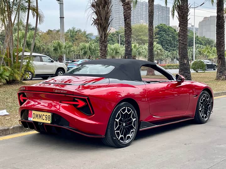 MG Motor Cyberster 2024 2024款 501km 魅力心动版