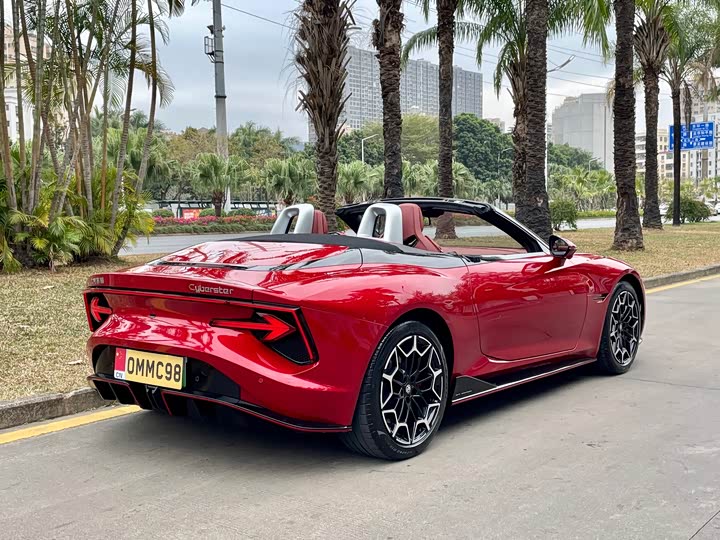 MG Motor Cyberster 2024 2024款 501km 魅力心动版