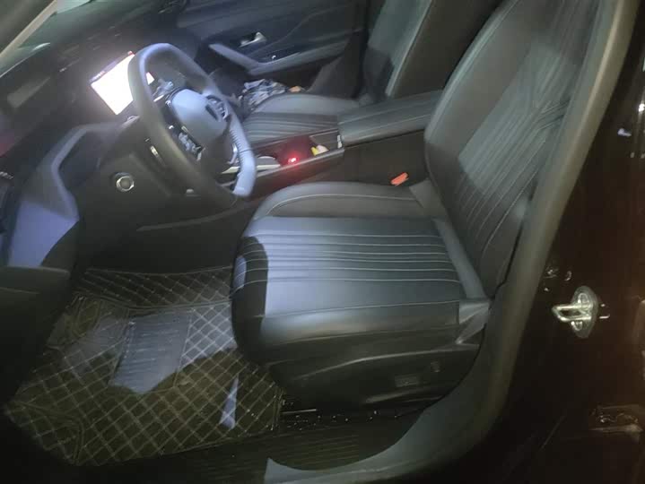 Peugeot 408X 2023 2023款 引力版