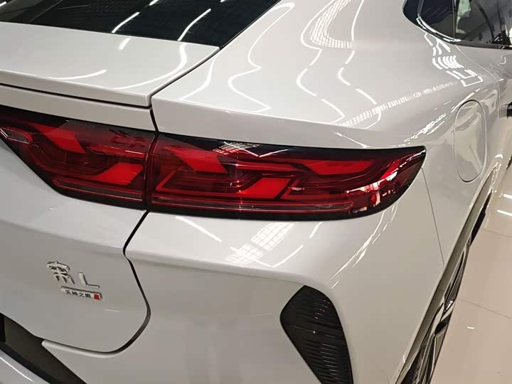 BYD Song L 2025 2025款 智驾版 662km 激光雷达卓越型