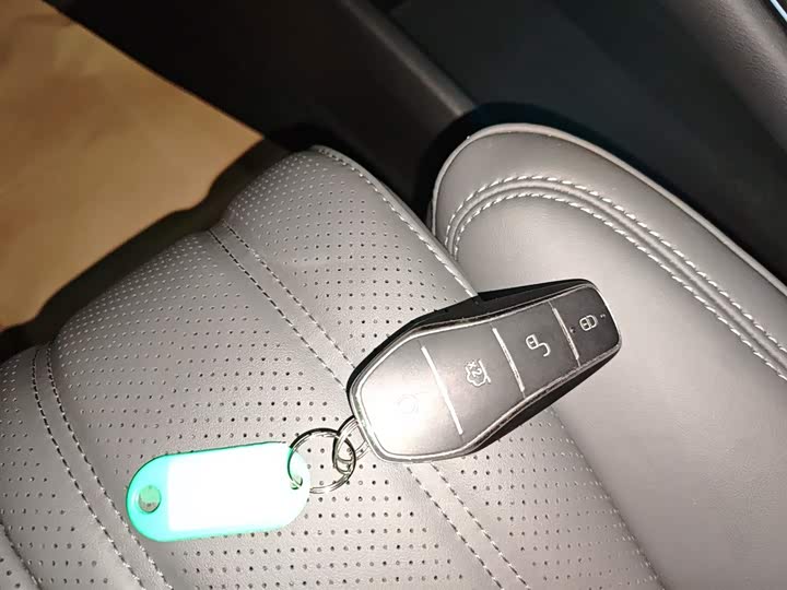 BYD Song L 2025 2025款 智驾版 662km 激光雷达卓越型