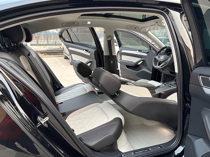 Volkswagen Magotan 2025 2025款 众享款 330TSI DSG豪华型