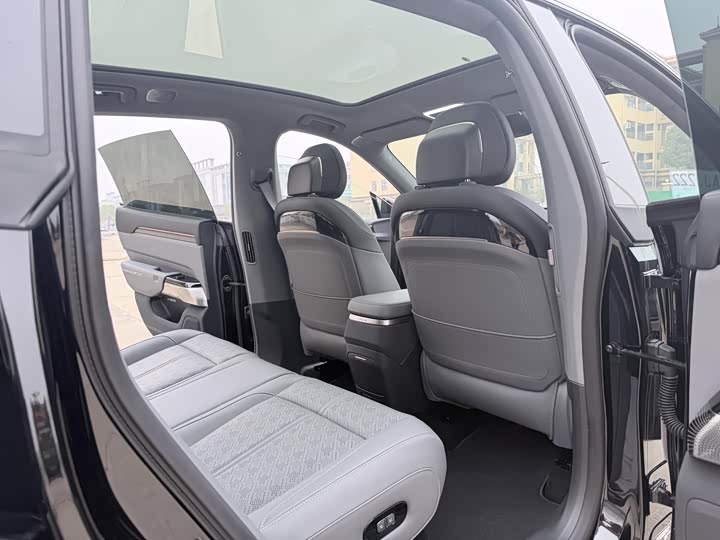 Zeekr 7X 2025 2025款 100kWh 长续航后驱智驾版