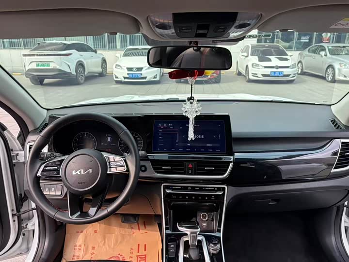 Kia KX3 2021 2021款 1.5L CVT全能版
