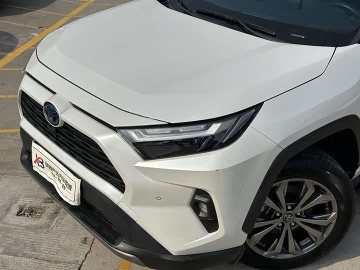 Toyota RAV4 2024 2024款 双擎 2.5L E-CVT两驱精英Plus版