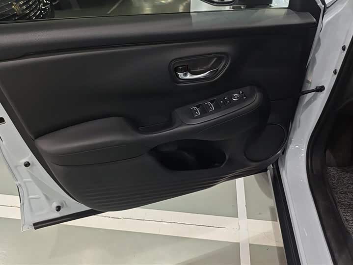 Honda HR-V 2023 2023款 2.0L e:HEV 动速版