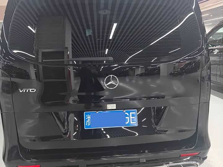 Mercedes-Benz Vito 2024 2024款 2.0T 商务版 7座