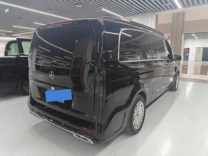 Mercedes-Benz Vito 2024 2024款 2.0T 商务版 7座