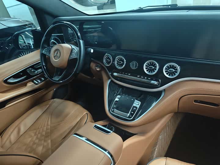 Mercedes-Benz Vito 2024 2024款 2.0T 商务版 7座