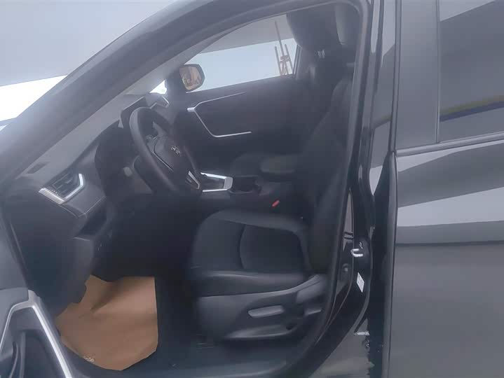 Toyota RAV4 2024 2024款 2.0L CVT两驱都市版