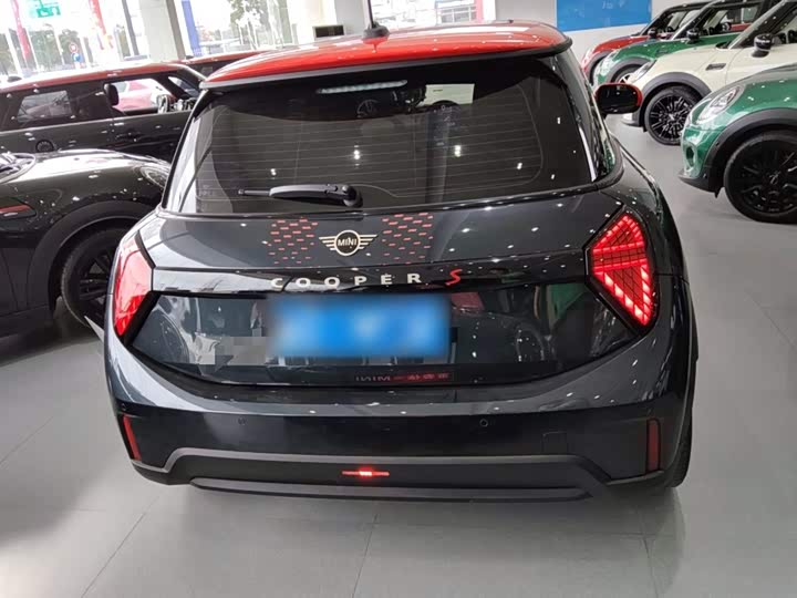 Mini Mini 2025 2025款 2.0T COOPER S 艺术家