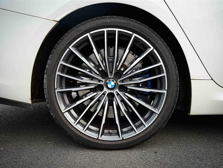 BMW 8 Series 2021 2021款 840i 四门轿跑车 M运动套装