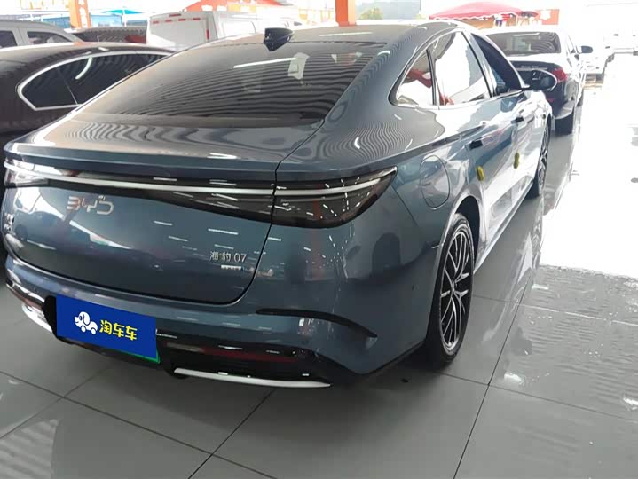 BYD Seal 07 DM-i Hybrid 2025 2025款 智驾版 DM-i 1.5L 125km 豪华型