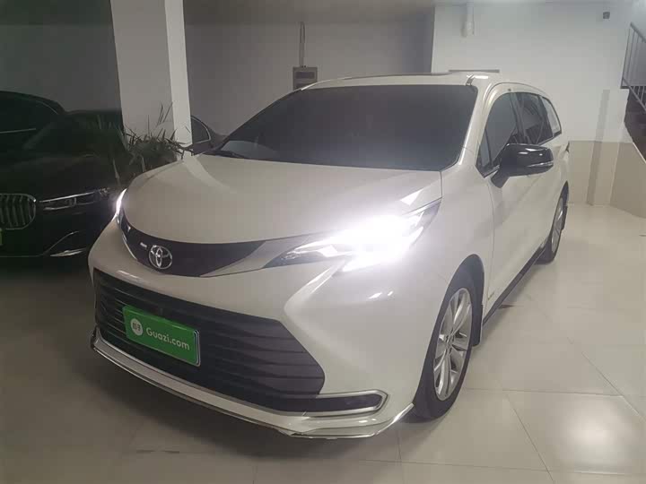 Toyota Sienna 2024 2024款 2.5L混动 尊贵版
